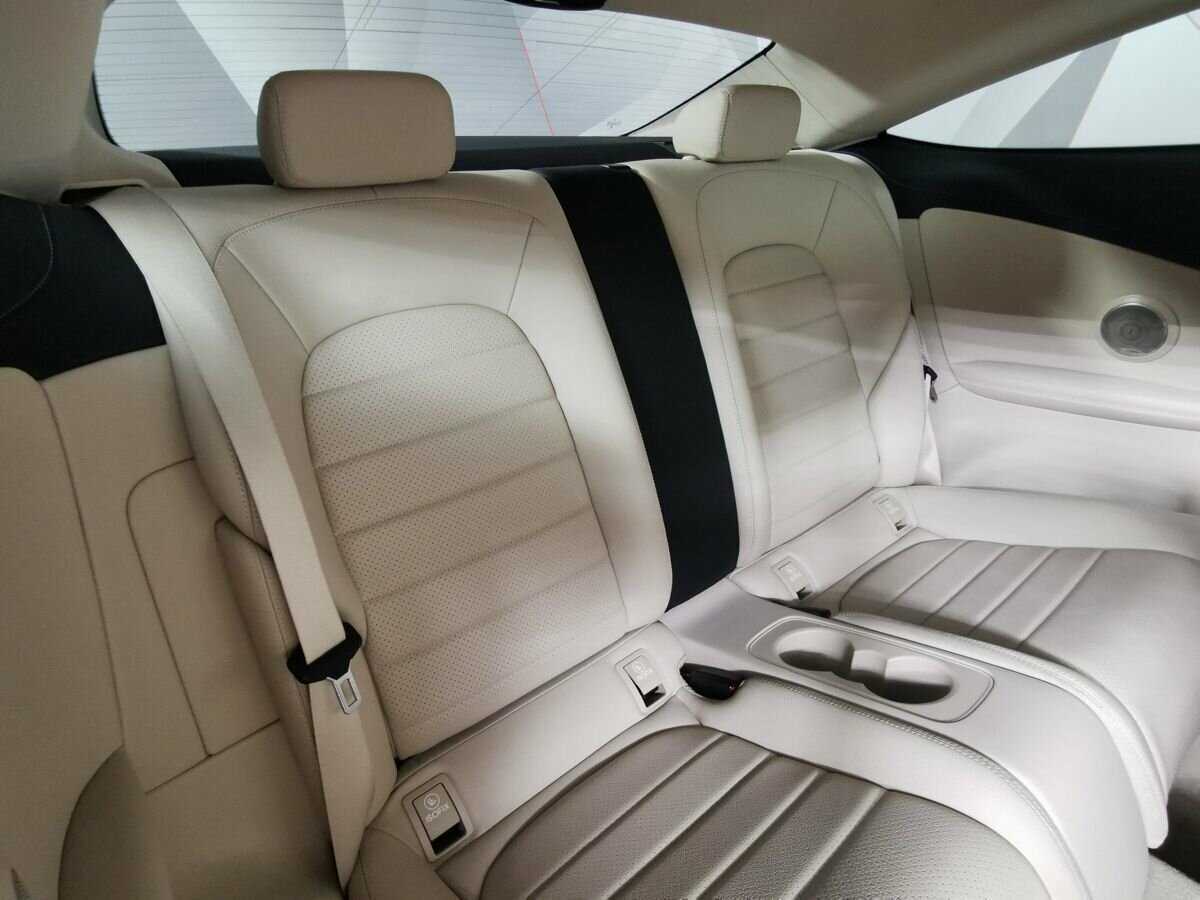 Mercedes-Benz C-Класс б/у, 2015, Автоматическая. Фото: #12