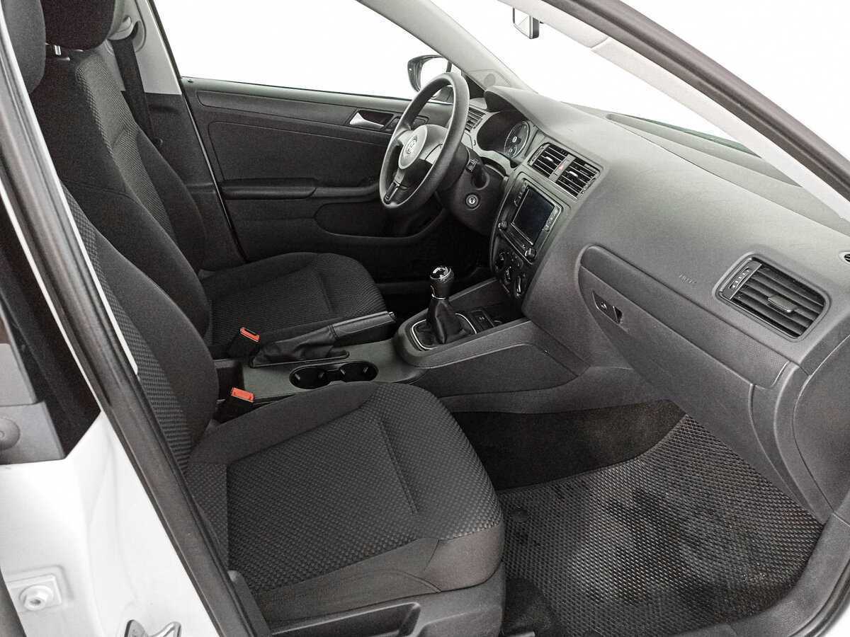 Volkswagen Jetta б/у, 2014, Механическая. Фото: #10