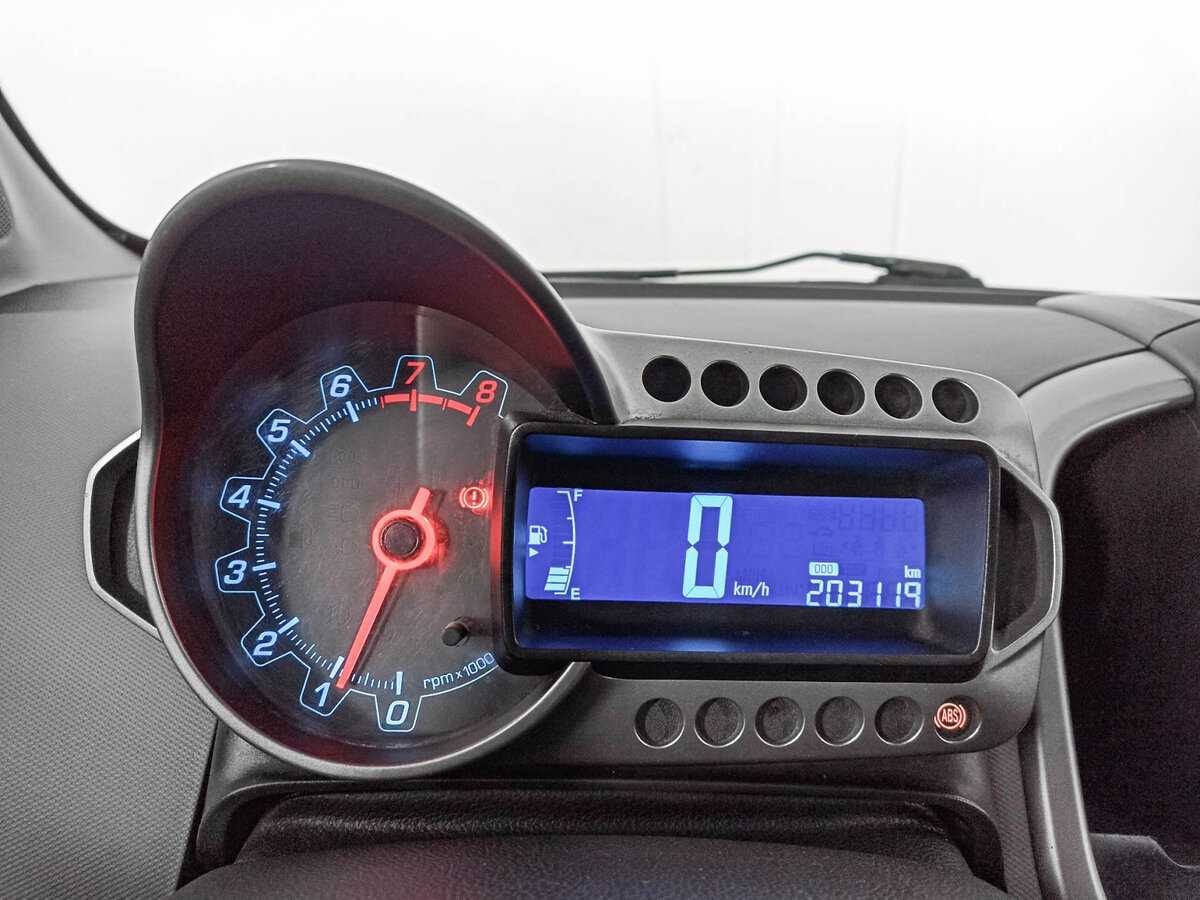 Chevrolet Aveo б/у, 2012, Механическая. Фото: #10