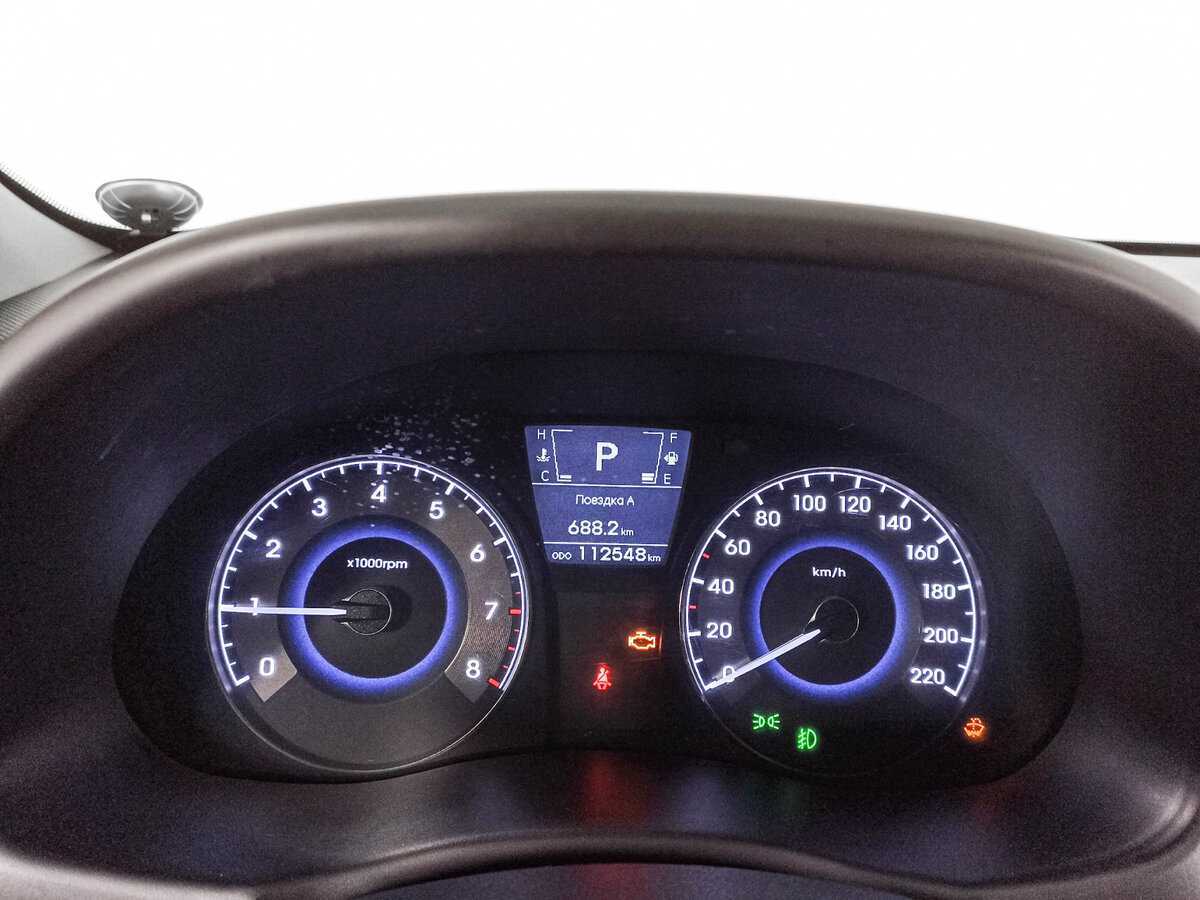 Hyundai Solaris б/у, 2012, Автоматическая. Фото: #10