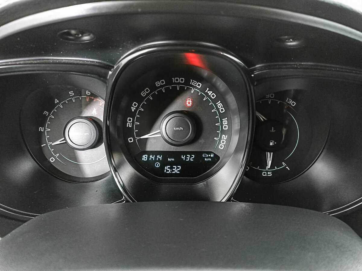 Лада (ВАЗ) Веста б/у, 2017, Механическая. Фото: #12