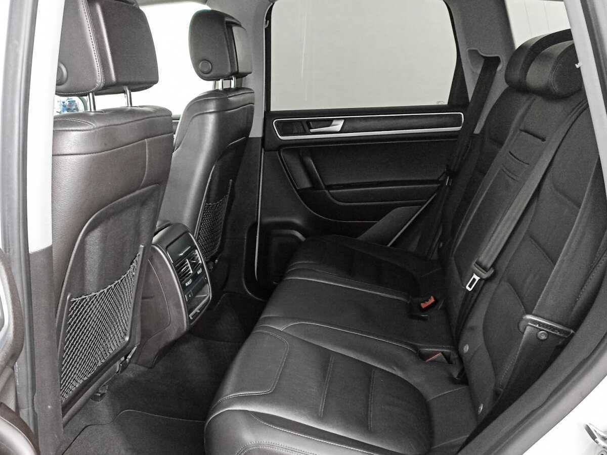 Volkswagen Touareg б/у, 2013, Автоматическая. Фото: #9