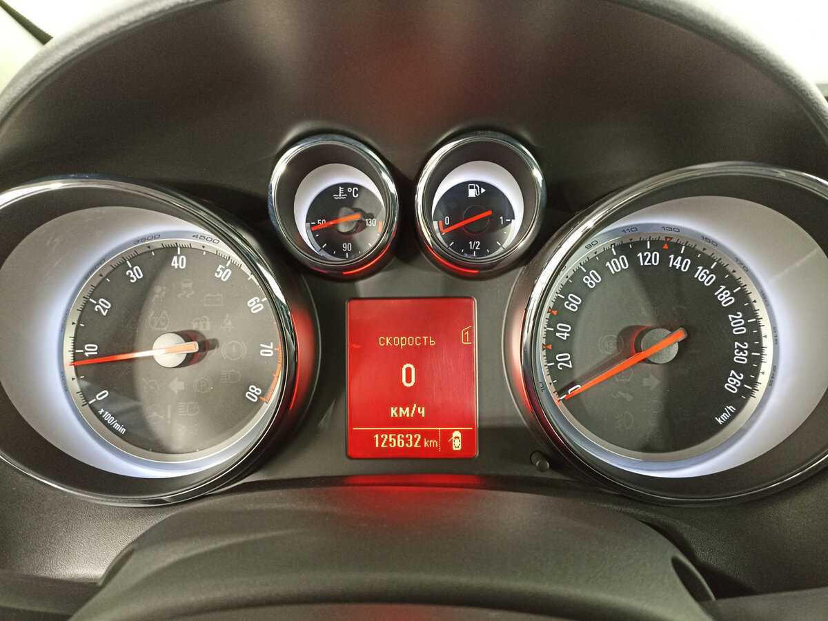 Opel Astra б/у, 2013, Механическая. Фото: #10