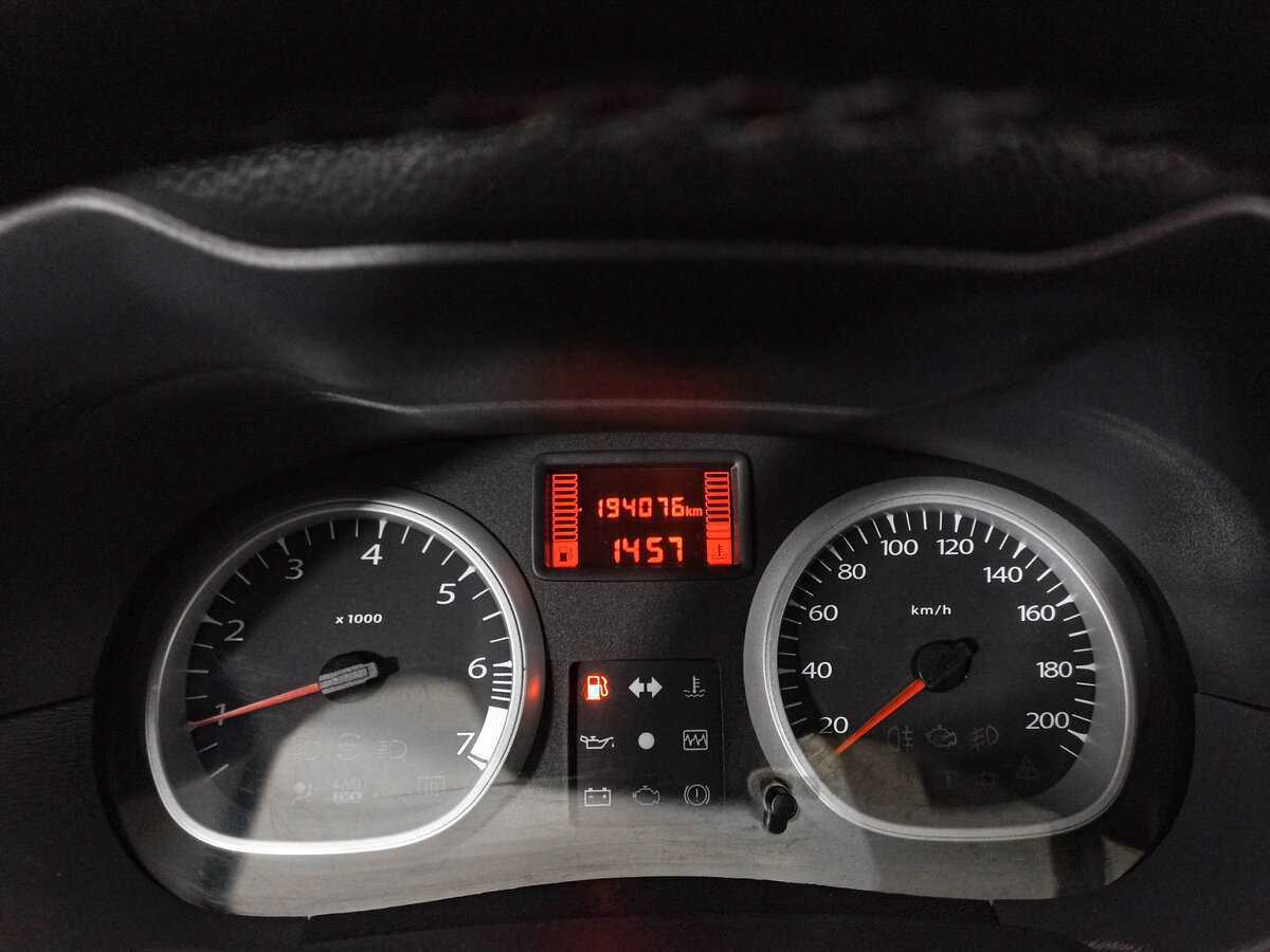 Renault Duster б/у, 2012, Механическая. Фото: #10