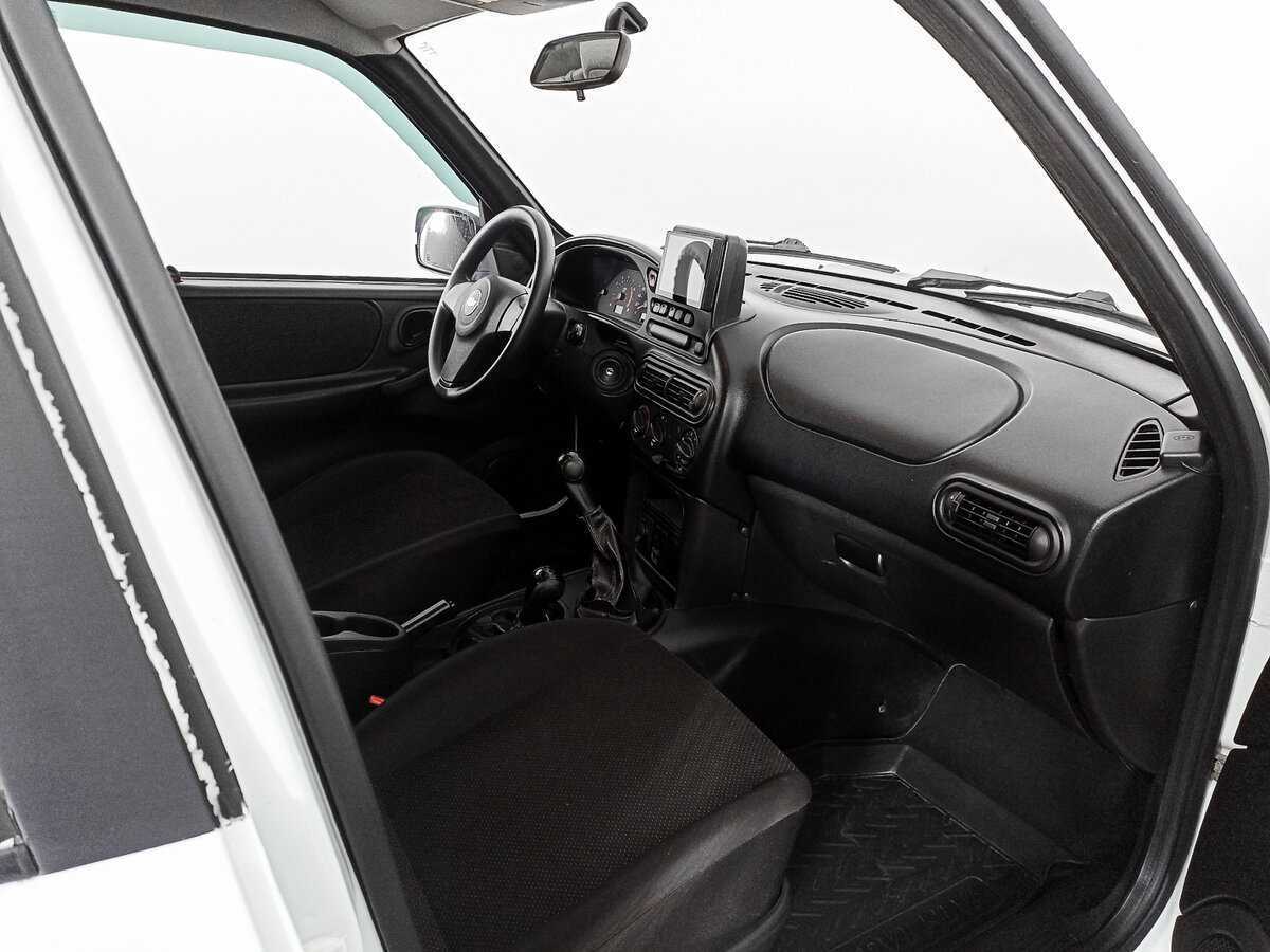 Chevrolet Niva б/у, 2015, Механическая. Фото: #6