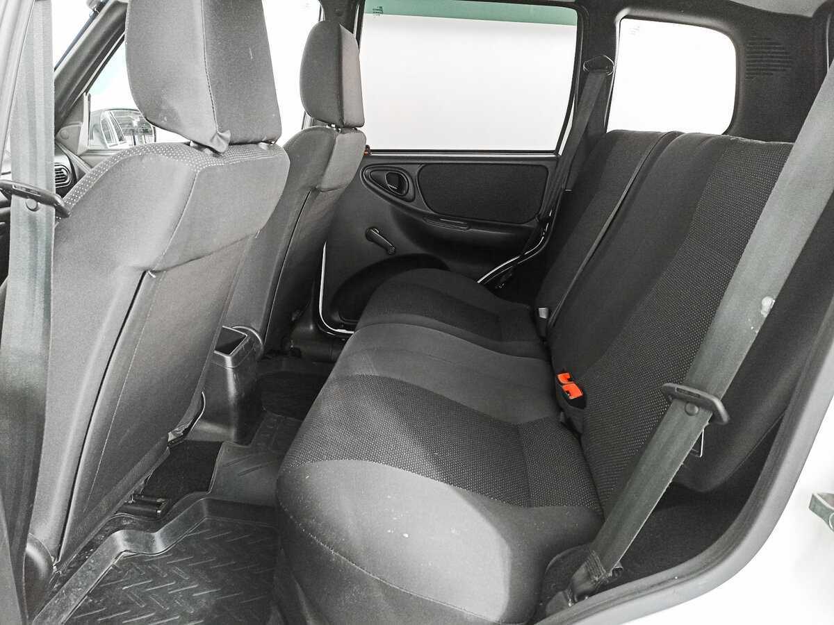 Chevrolet Niva б/у, 2015, Механическая. Фото: #7