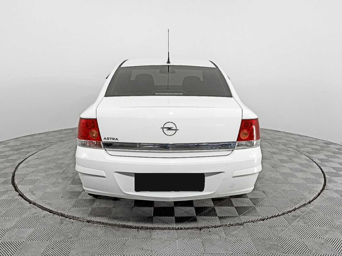 Opel Astra б/у, 2013, Механическая. Фото: #5