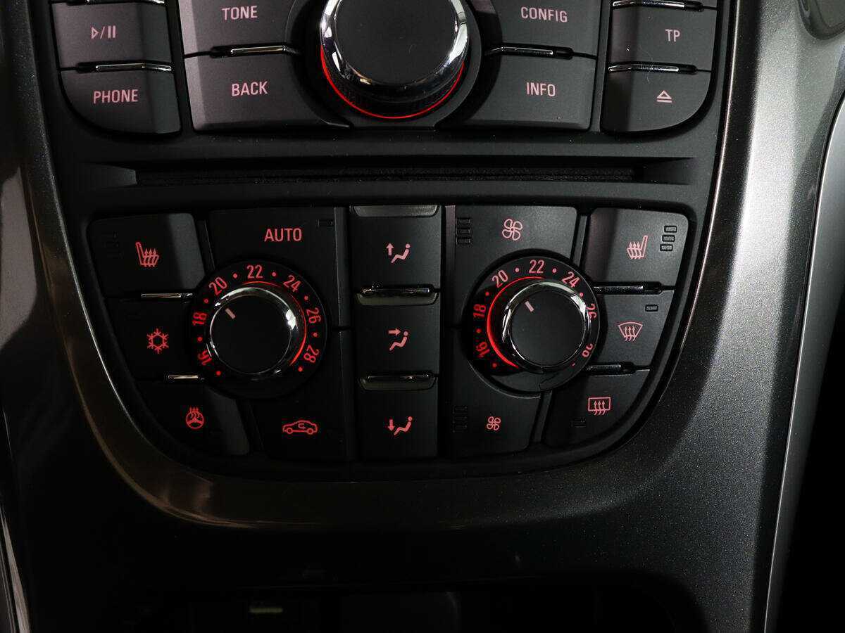 Опель Астра б/у, 2014, Автоматическая. Фото: #16