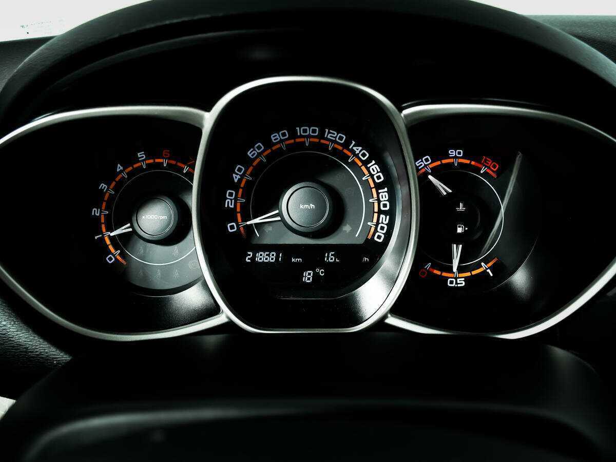 Лада (ВАЗ) Веста б/у, 2017, Механическая. Фото: #9