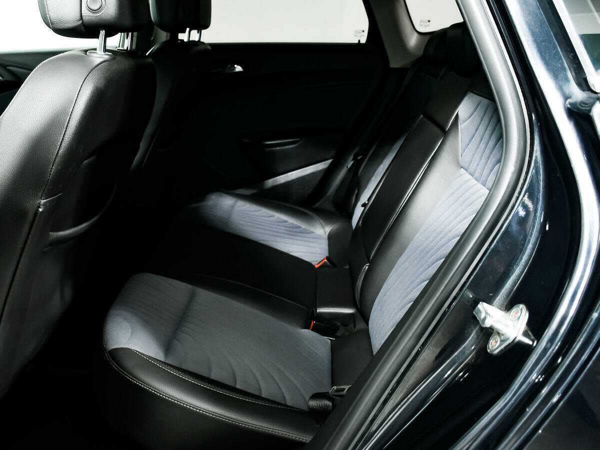 Опель Астра б/у, 2013, Автоматическая. Фото: #11