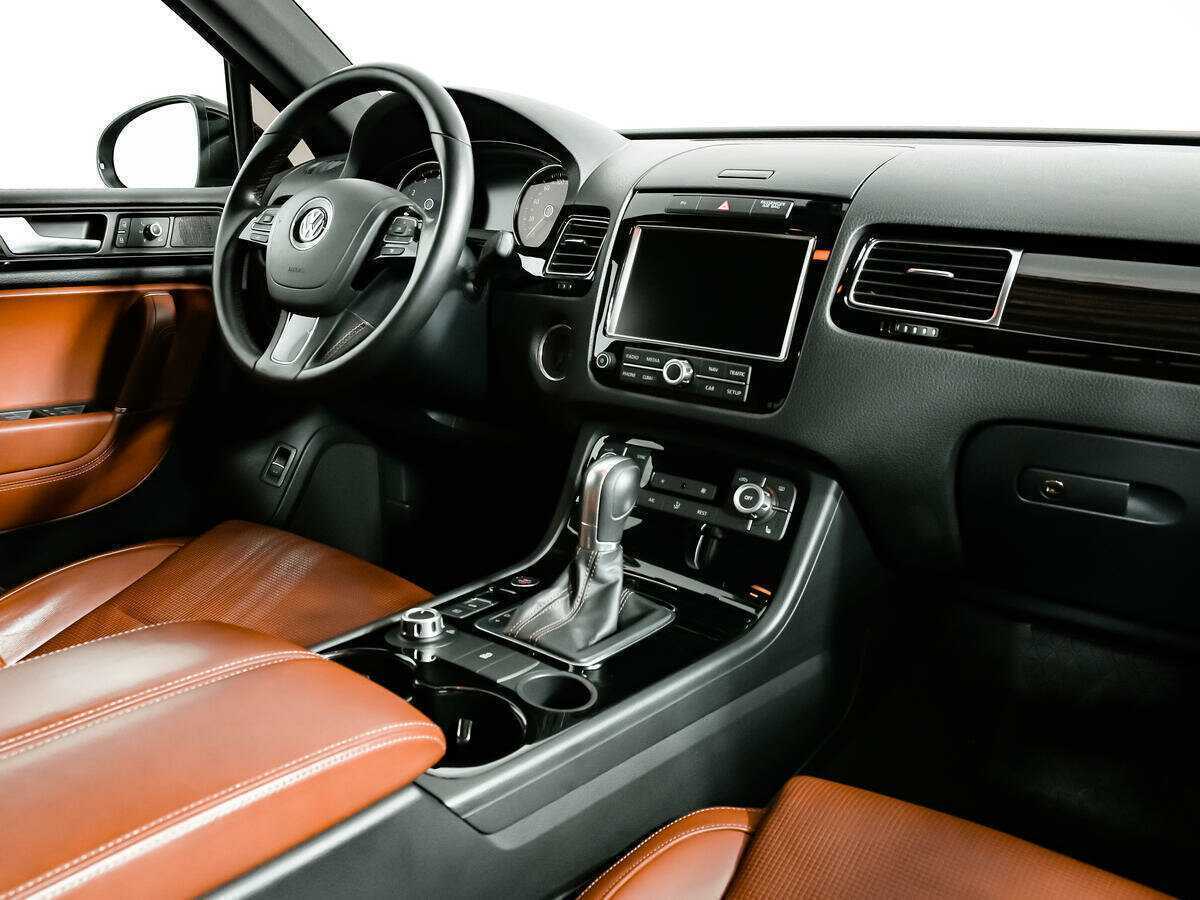 Volkswagen Touareg б/у, 2014, Автоматическая. Фото: #8