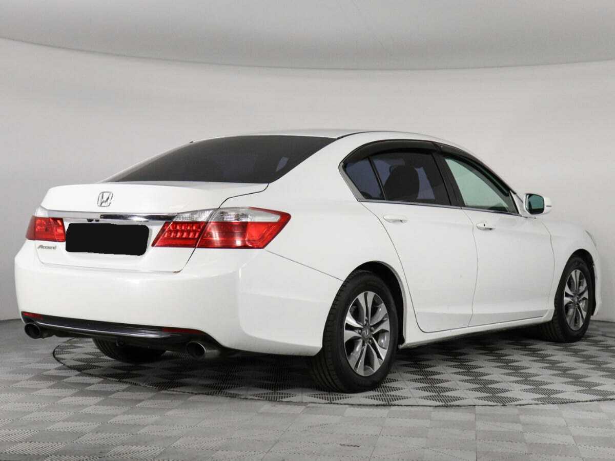 Honda Accord б/у, 2013, Автоматическая. Фото: #2