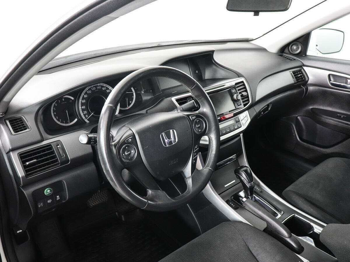 Honda Accord б/у, 2013, Автоматическая. Фото: #5