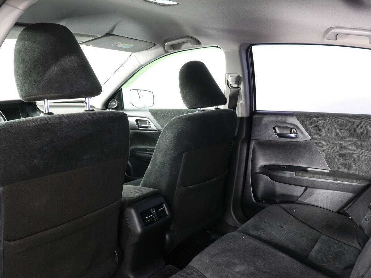 Honda Accord б/у, 2013, Автоматическая. Фото: #8