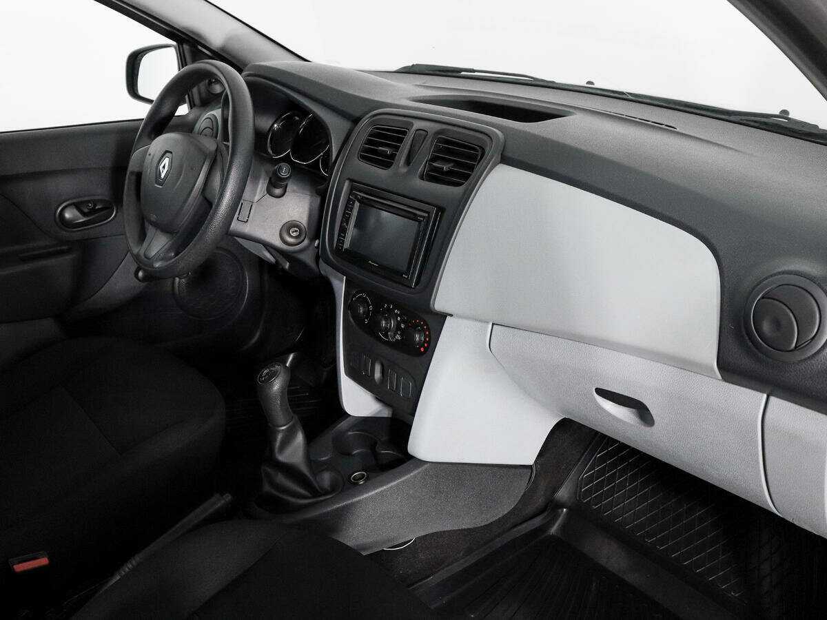 Renault Logan б/у, 2014, Механическая. Фото: #11