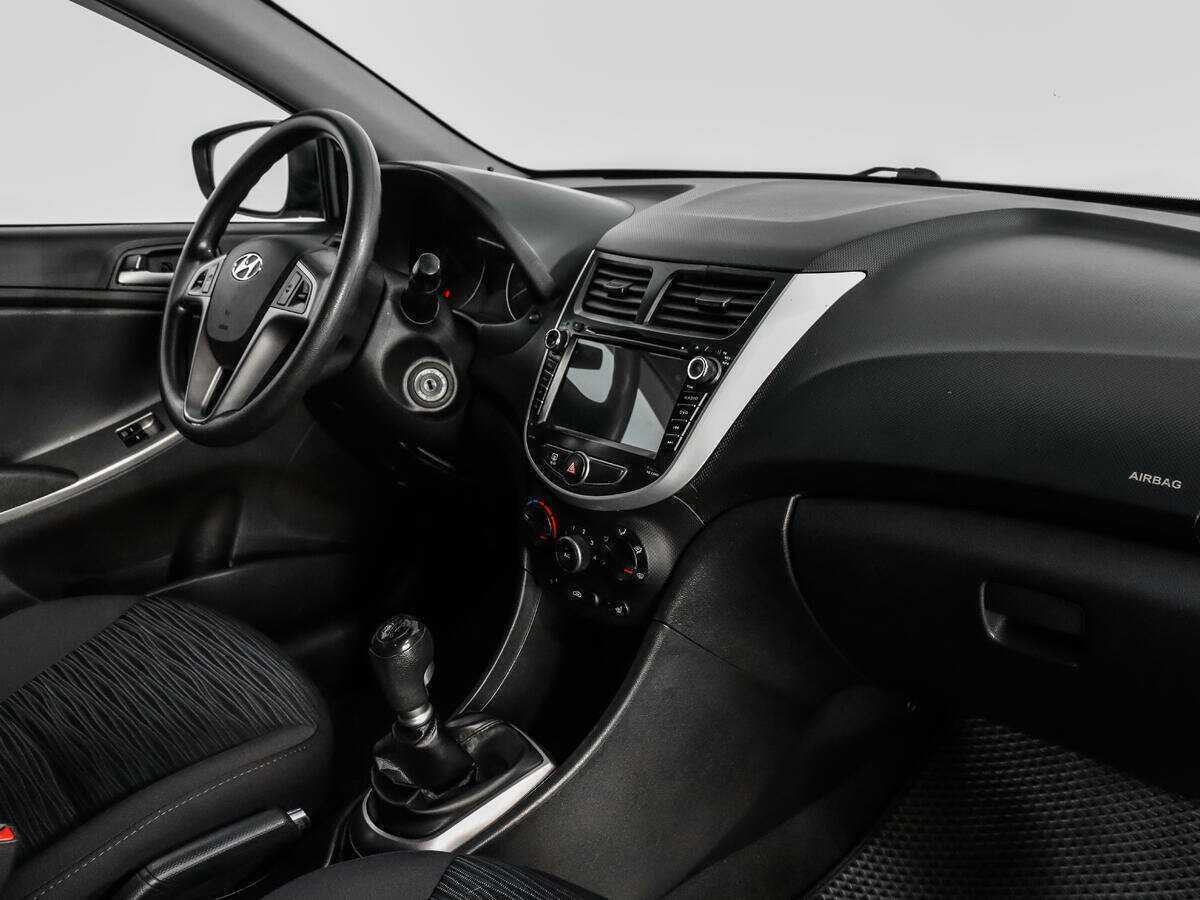 Hyundai Solaris б/у, 2014, Механическая. Фото: #10