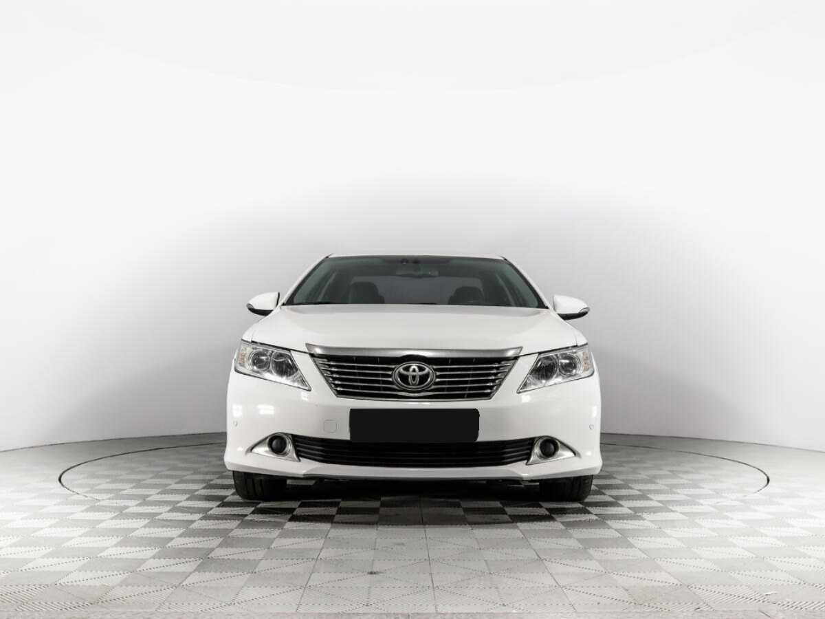 Toyota Camry б/у, 2014, Автоматическая. Фото: #1