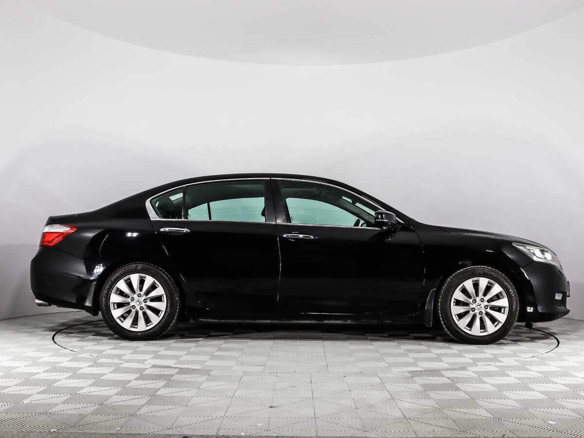 Honda Accord б/у, 2013, Автоматическая. Фото: #3