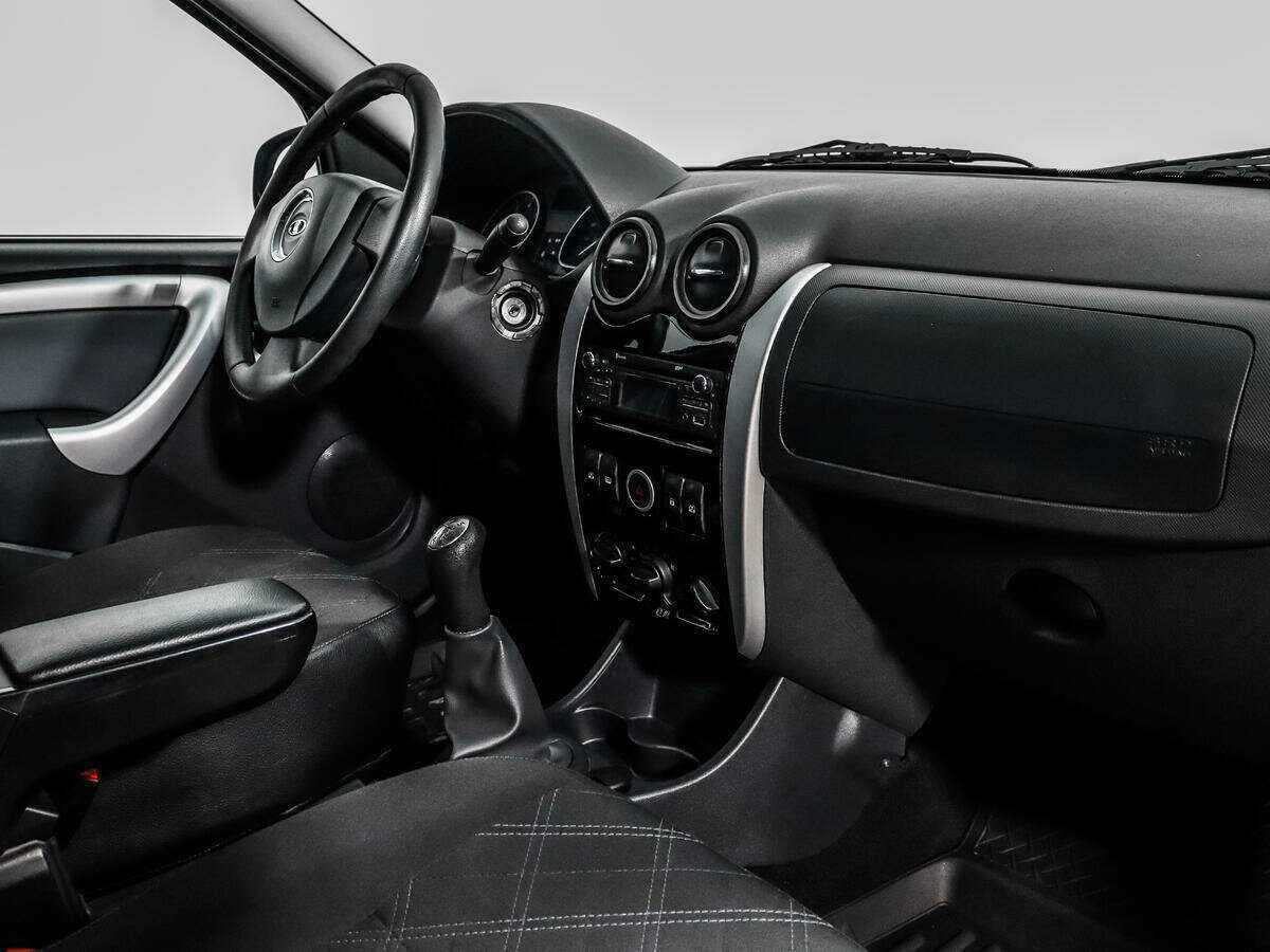 Лада (ВАЗ) Ларгус б/у, 2015, Механическая. Фото: #10