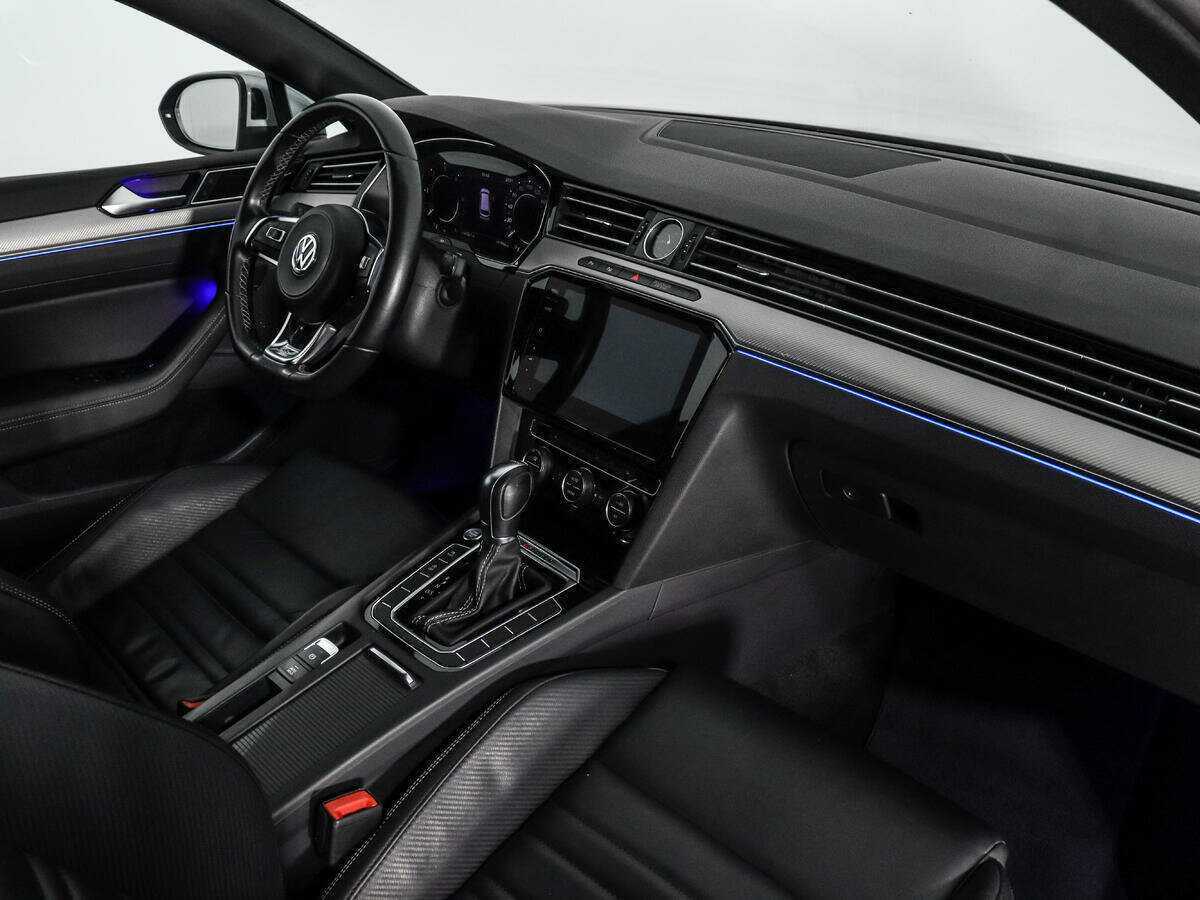 Volkswagen Passat б/у, 2019, Роботизированная. Фото: #11