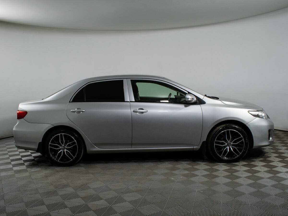 Toyota Corolla б/у, 2012, Механическая. Фото: #3