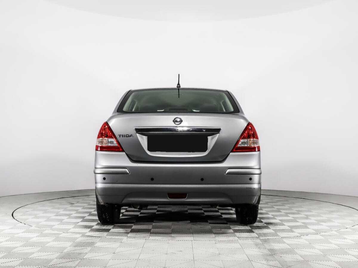 Nissan Tiida б/у, 2012, Механическая. Фото: #5
