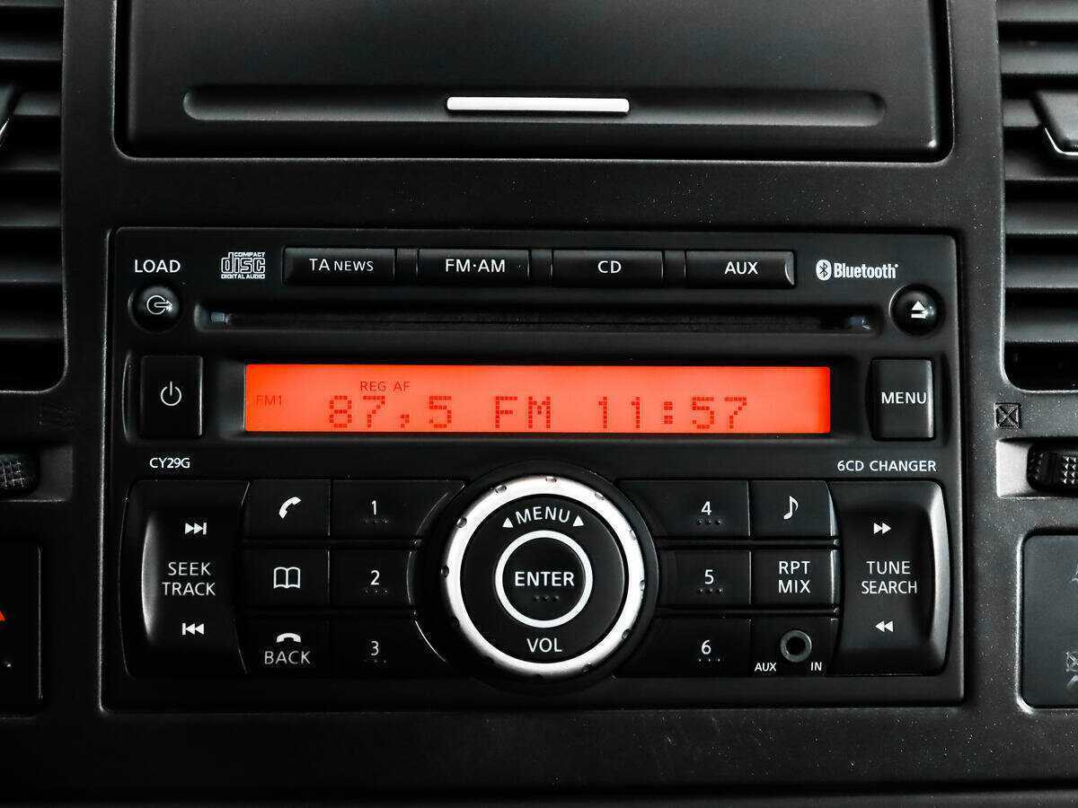 Nissan Tiida б/у, 2012, Механическая. Фото: #12