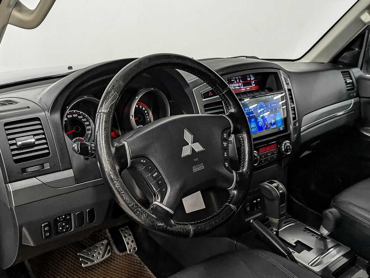 Mitsubishi Pajero б/у, 2014, Автоматическая. Фото: #14
