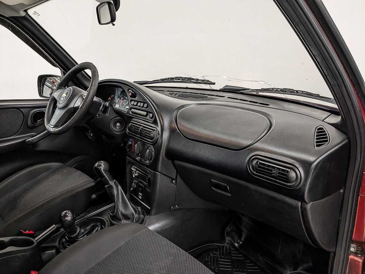 Chevrolet Niva б/у, 2015, Механическая. Фото: #11
