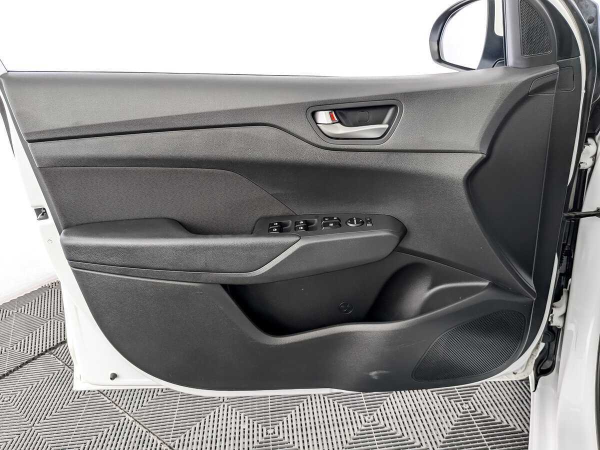 Hyundai Solaris б/у, 2019, Автоматическая. Фото: #18