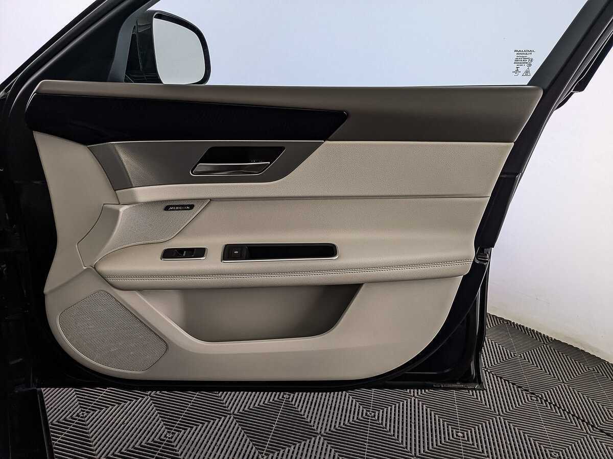 Jaguar XF б/у, 2018, Автоматическая. Фото: #24