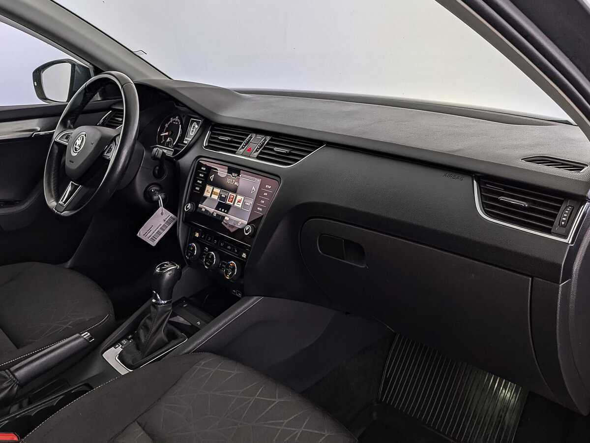 Шкода Октавия б/у, 2018, Роботизированная. Фото: #12