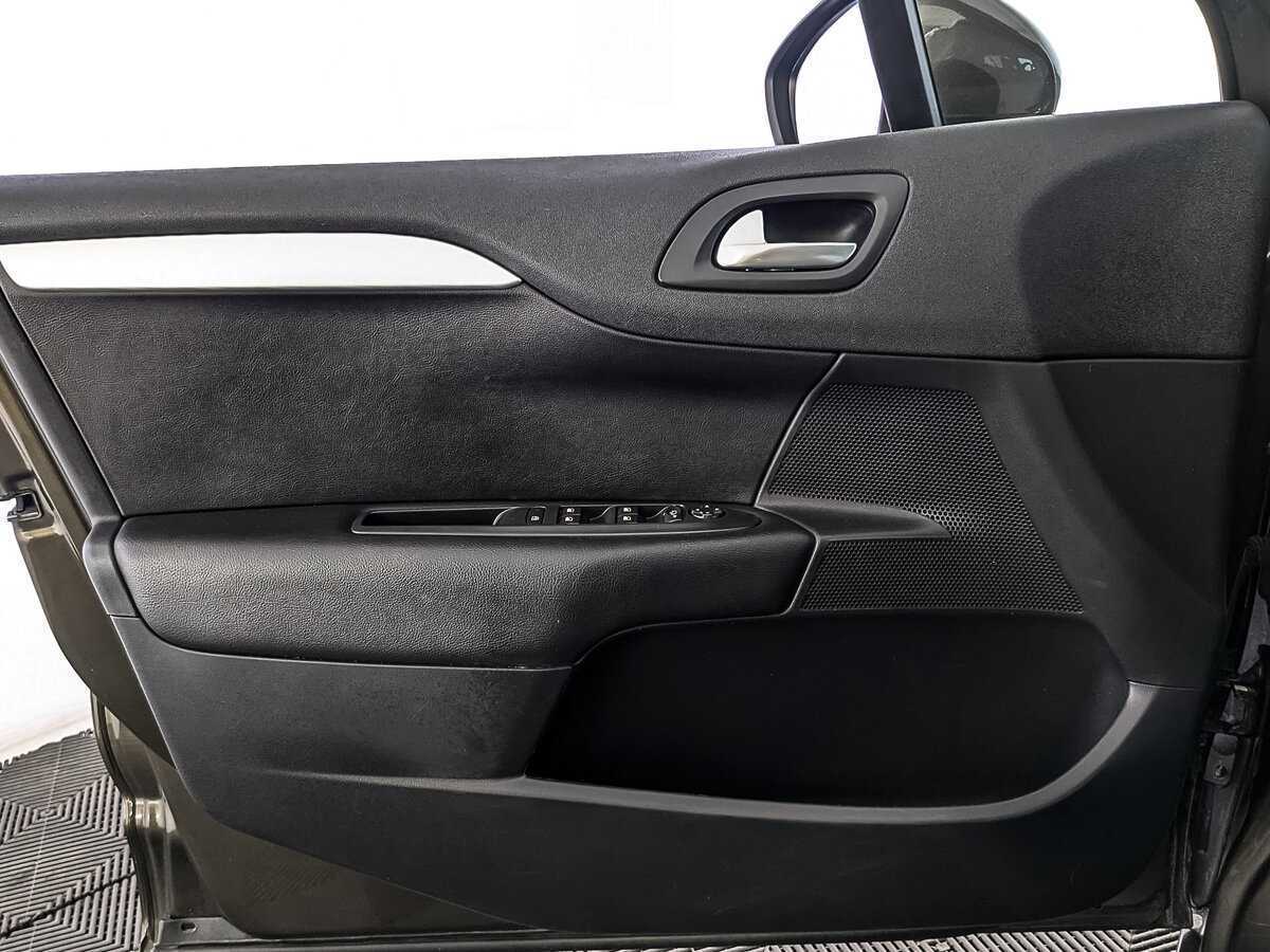 Citroen C4 б/у, 2018, Автоматическая. Фото: #18