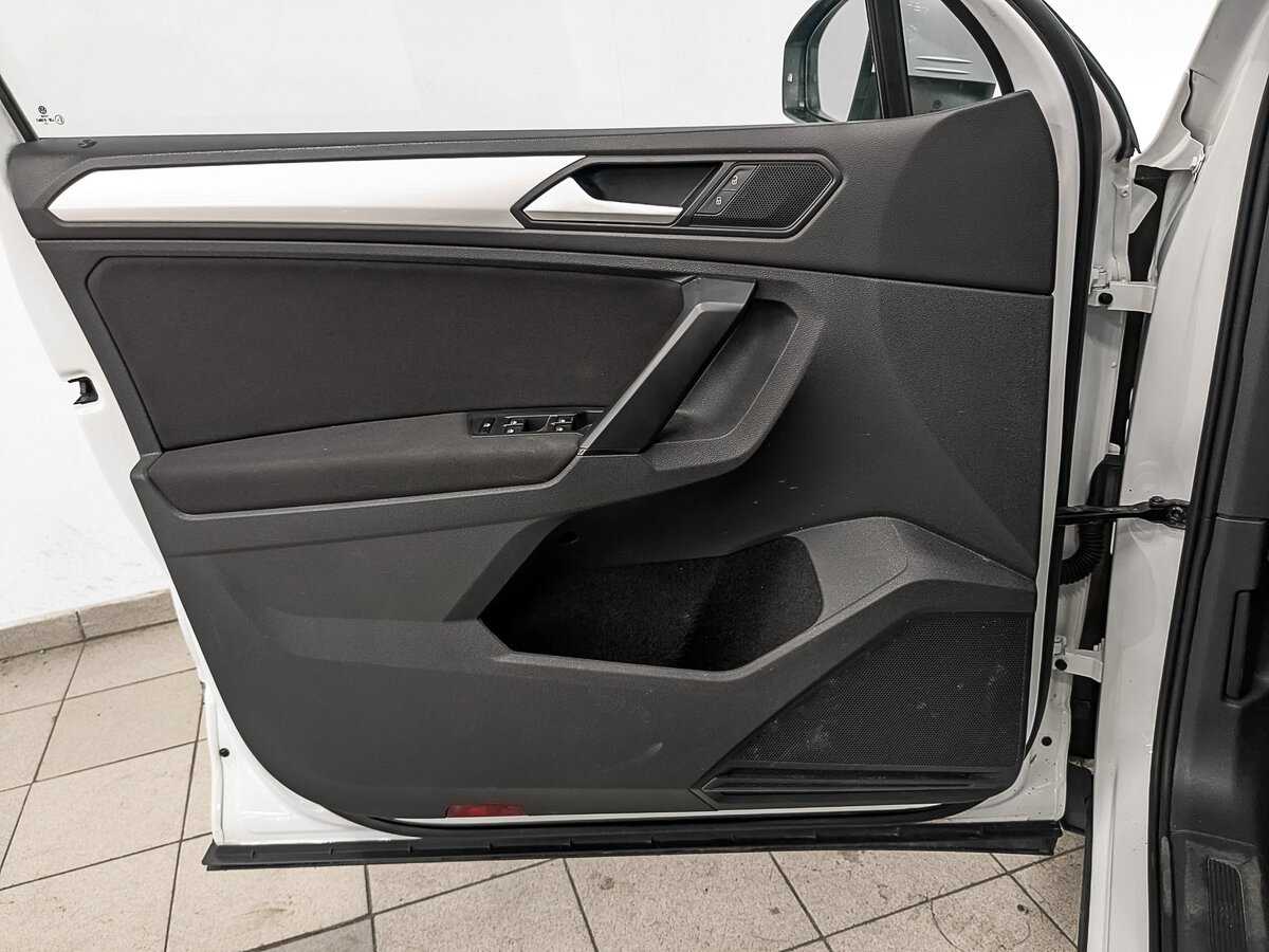 Volkswagen Tiguan б/у, 2021, Роботизированная. Фото: #16