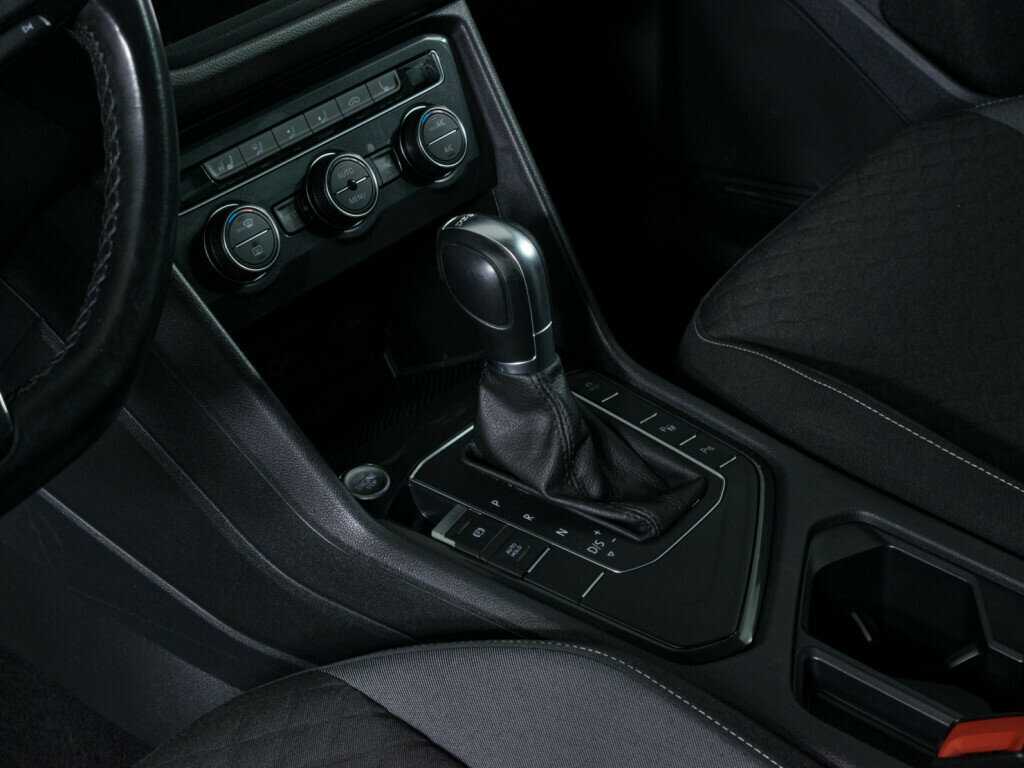 Фольксваген Тигуан б/у, 2018, Роботизированная. Фото: #13