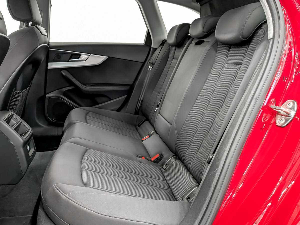 Audi A4 б/у, 2017, Роботизированная. Фото: #11