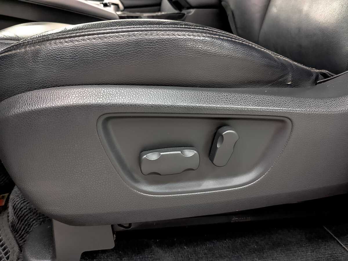 Mitsubishi Pajero Sport б/у, 2017, Автоматическая. Фото: #22