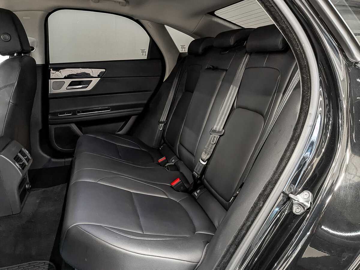 Jaguar XF б/у, 2017, Автоматическая. Фото: #15