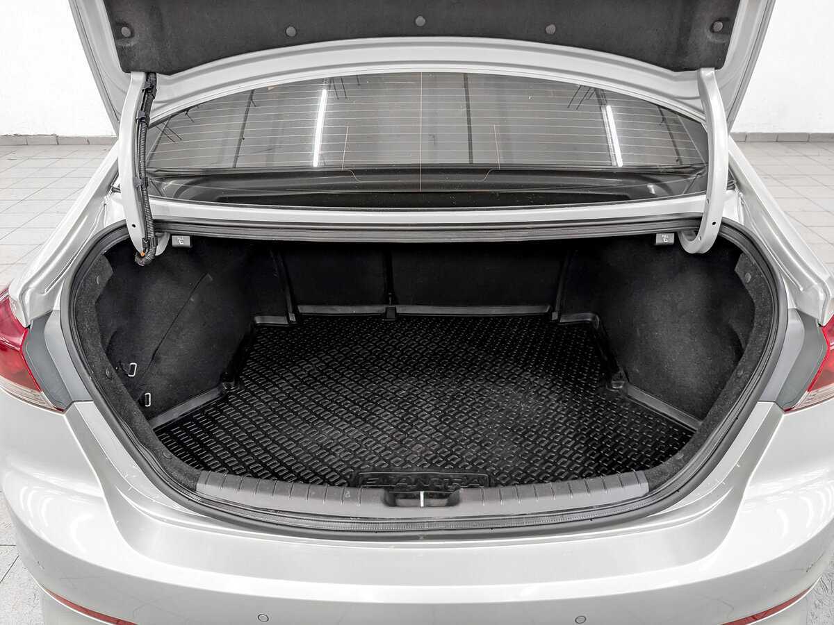 Хендай Елантра б/у, 2017, Автоматическая. Фото: #9