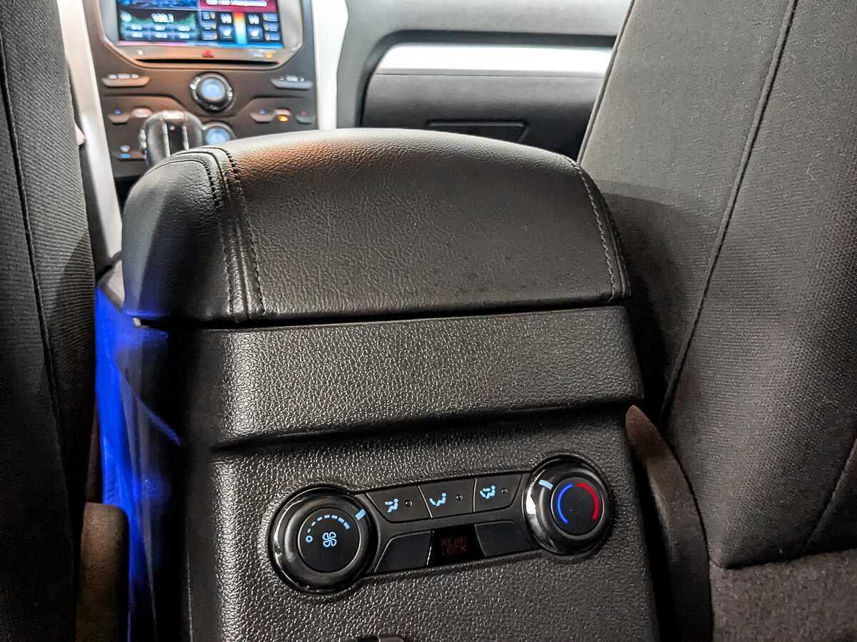 Ford Explorer б/у, 2014, Автоматическая. Фото: #24