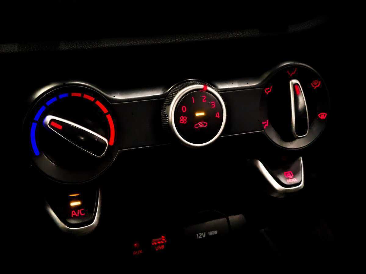 Kia Rio б/у, 2020, Автоматическая. Фото: #20