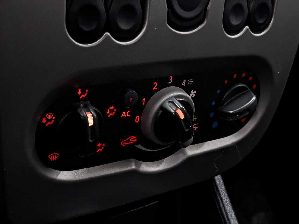 Рено Сандеро б/у, 2012, Автоматическая. Фото: #20