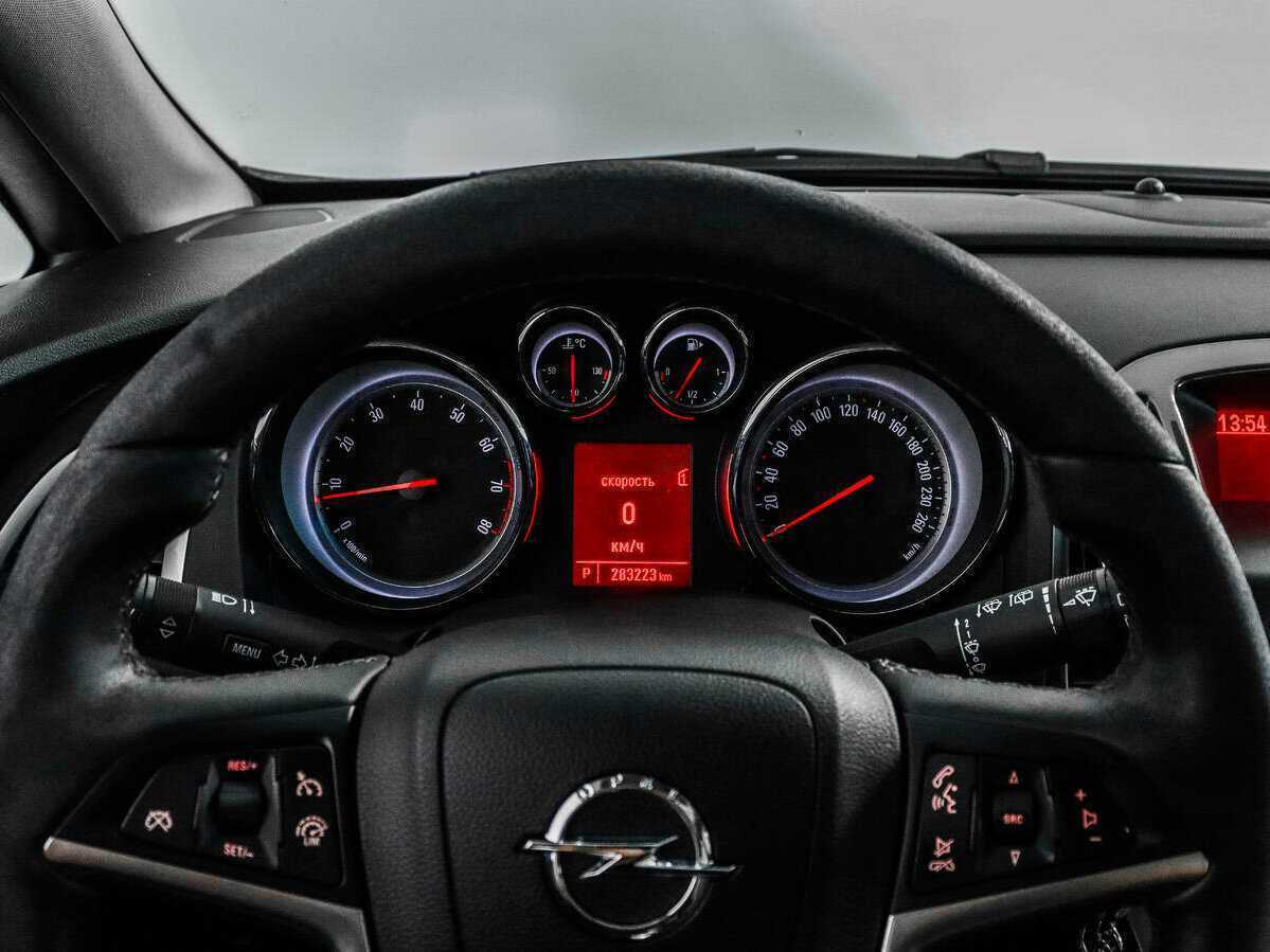 Opel Astra б/у, 2013, Автоматическая. Фото: #14