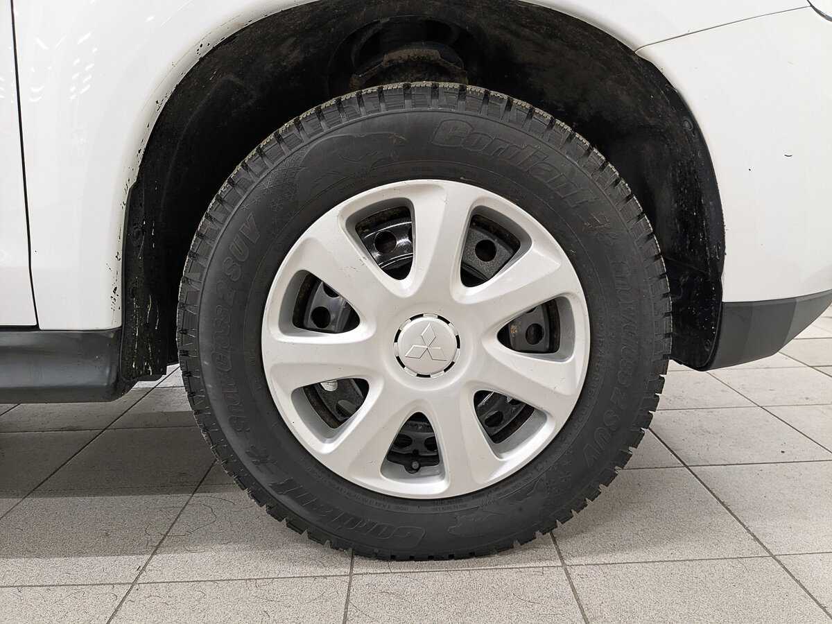 Митсубиши АС-Икс б/у, 2014, Механическая. Фото: #11