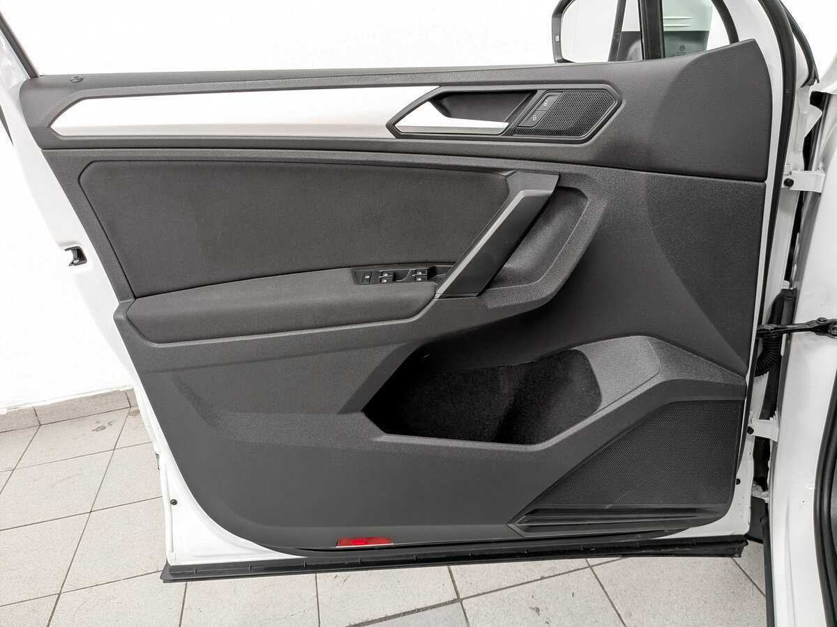 Volkswagen Tiguan б/у, 2021, Роботизированная. Фото: #17