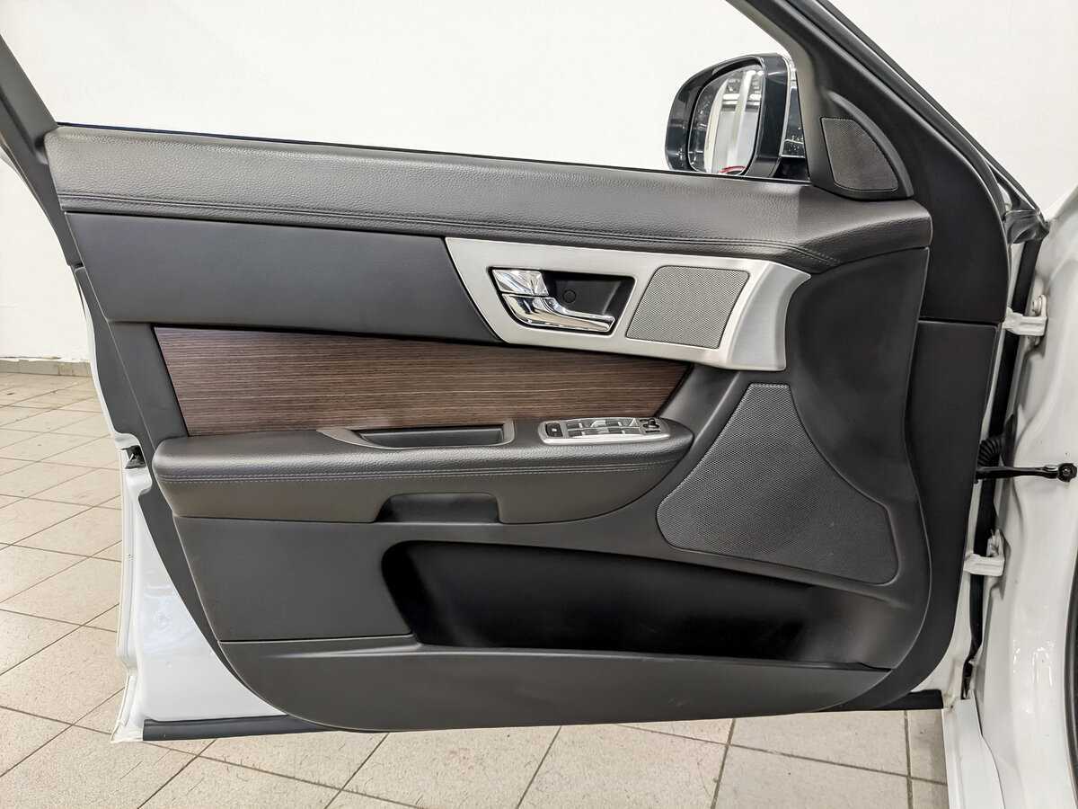 Jaguar XF б/у, 2014, Автоматическая. Фото: #18