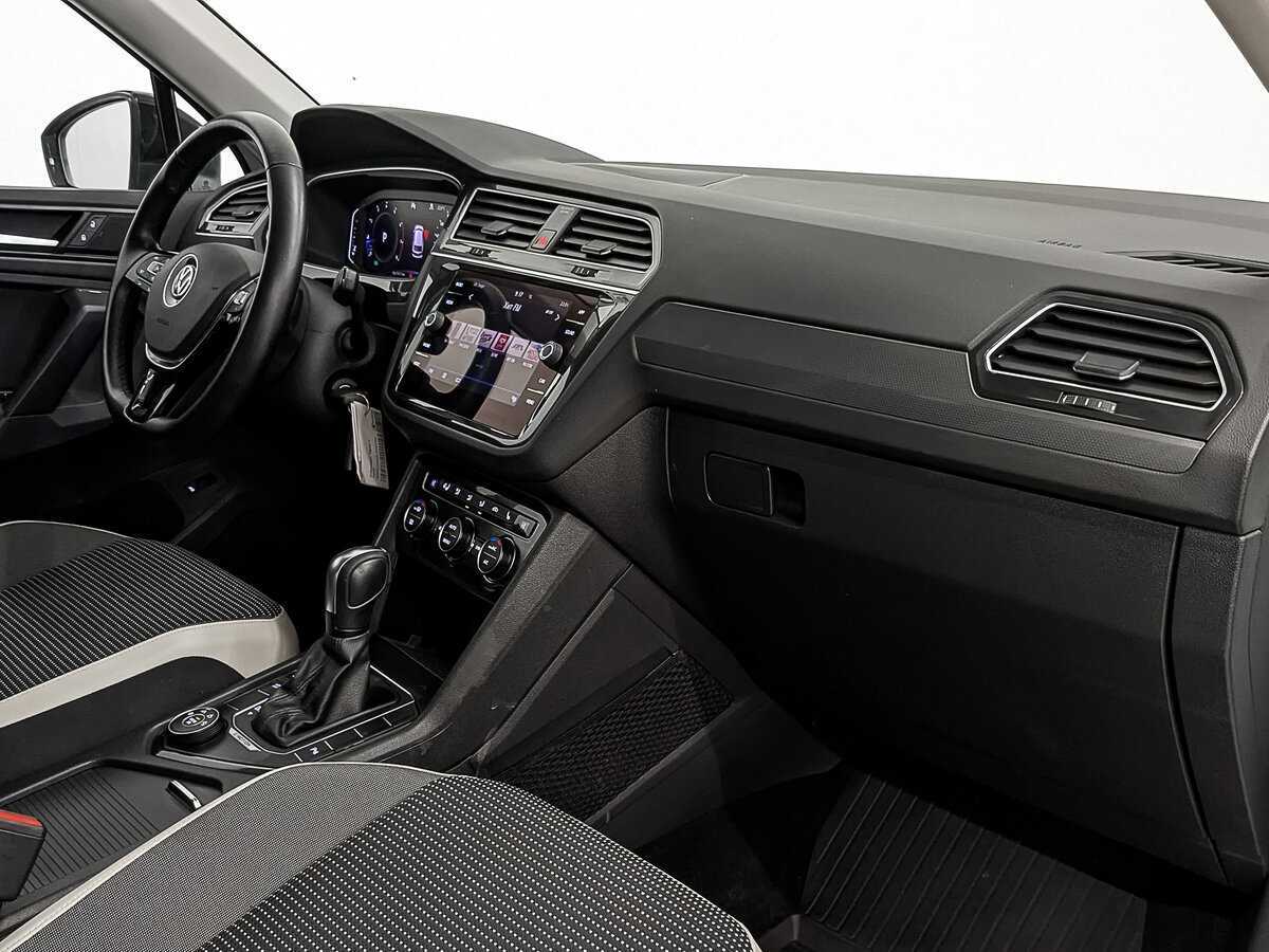 Volkswagen Tiguan б/у, 2020, Роботизированная. Фото: #12