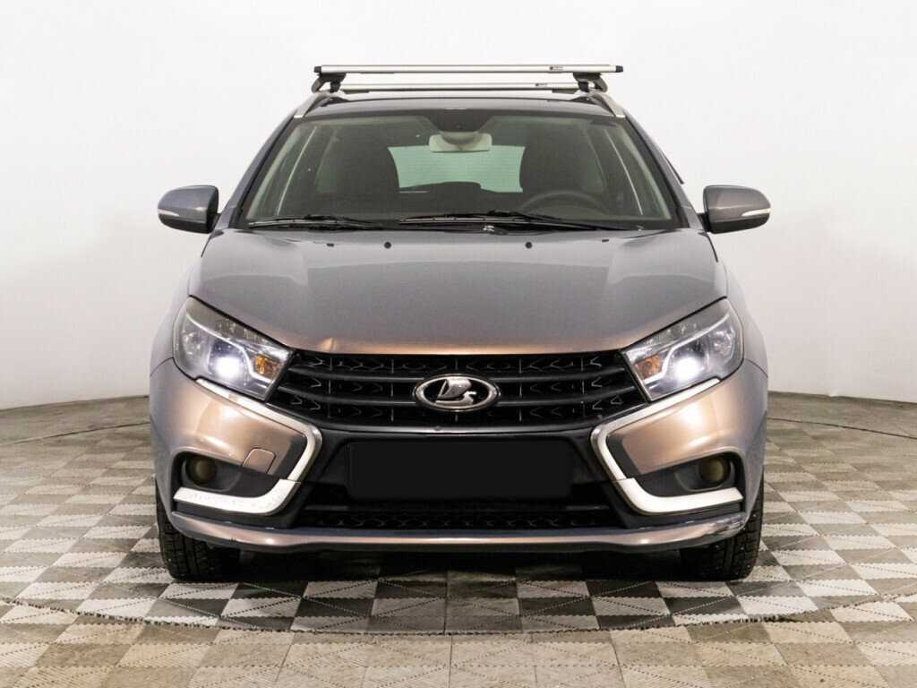 Лада (ВАЗ) Веста б/у, 2018, Механическая. Фото: #1