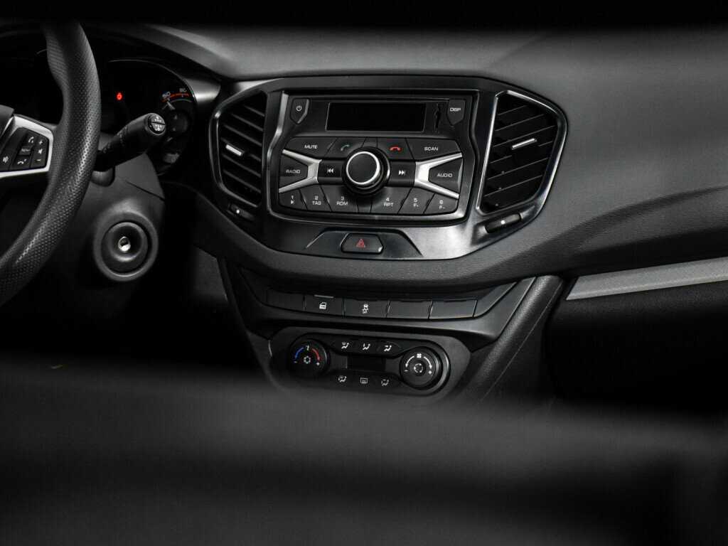 Лада (ВАЗ) Веста б/у, 2017, Роботизированная. Фото: #15