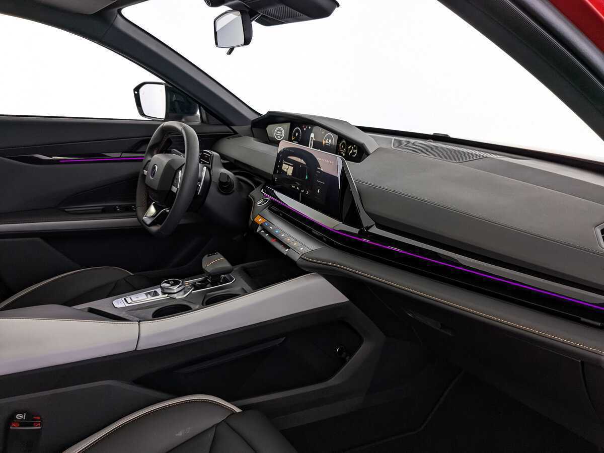 Changan UNI-V б/у, 2024, Роботизированная. Фото: #12